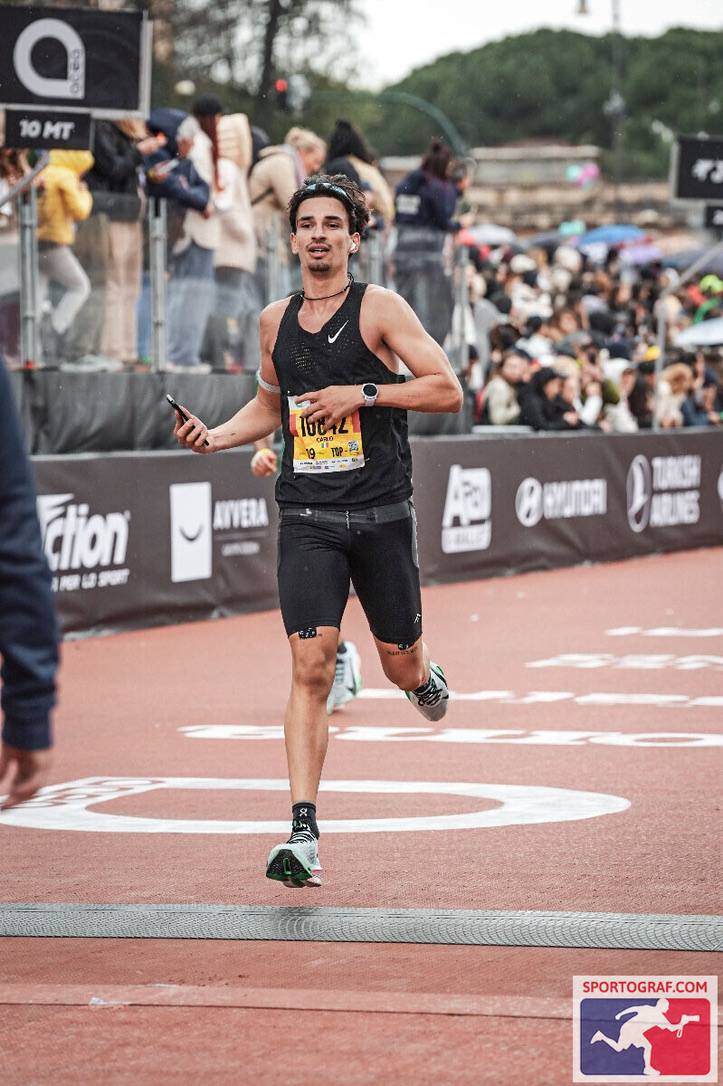 Carlo Spaggiari in gara alla maratona